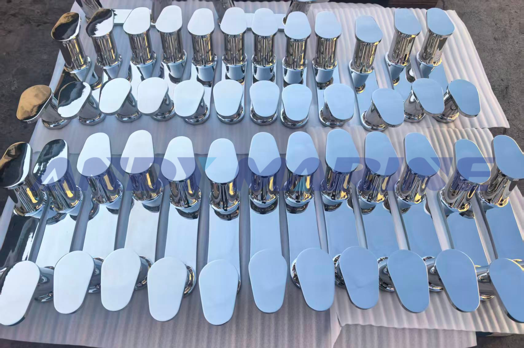 Andy Marine успешно доставя високоефективен кнехт от неръждаема стомана 316